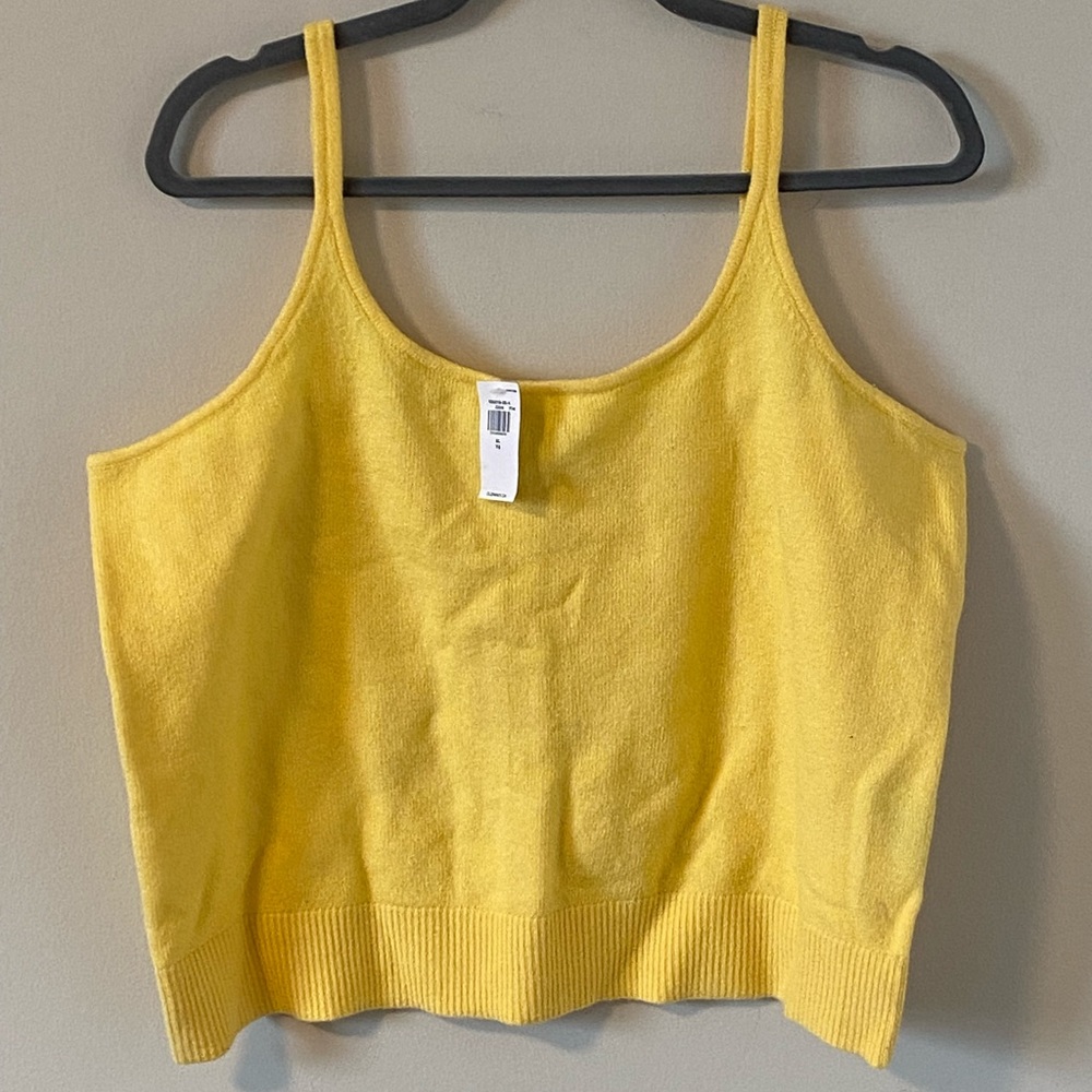 Old Navy Women’s Cozy Cropped Sweater Tank Top XL